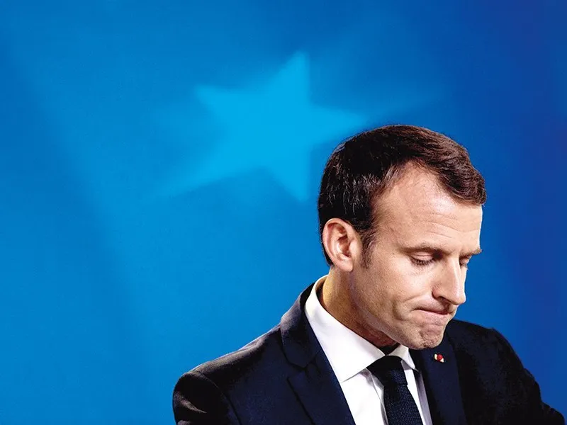 Președintele Franței, Emmanuel Macron, se  confruntă cu o scădere de  popularitate în Franța, ceea ce  îi face misiunea europeană  mai dificilă