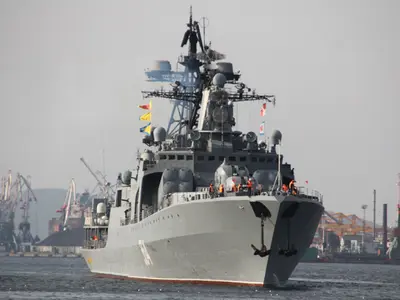 Nave militare și un submarin rusești localizate în Marea Neagră/sursa ZN