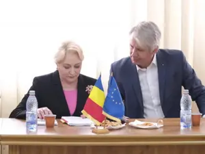 Premierul Dăncilă și ministrul de Finanțe Teodorovici îndatorează Guvernul tot mai mult băncilor Foto: Facebook