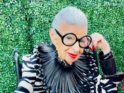 A murit „starleta geriatrică", cel mai în vârstă model din lume. Ar fi împlinit 103 ani în august - Foto: Facebook/Iris Apfel