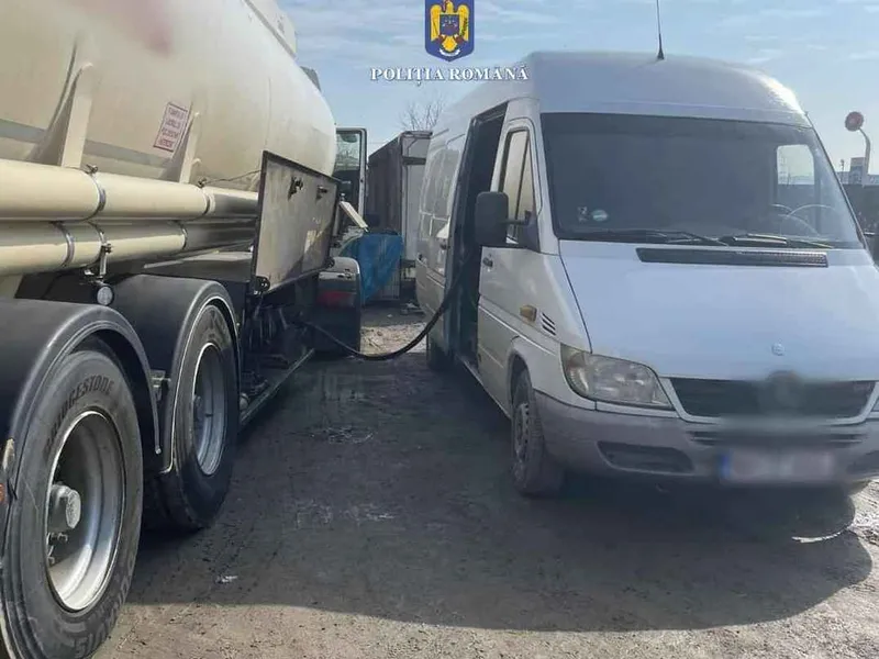 Cum a transformat un român o dubă în instalație de furat carburant din cisterne. Hoțul, arestat. - Foto: Poliția Română