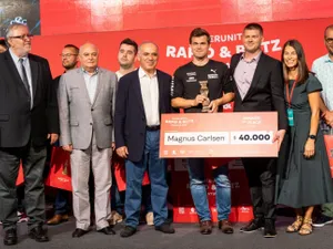 De la stânga la dreapta: Zlatko Klaric, Michael Khodarkovsky, Garry Kasparov, Magnus Carlsen, Marin Marusic și Augusta Valeria Dragic | Foto: Grand Chess Tour, Lennart Ootes