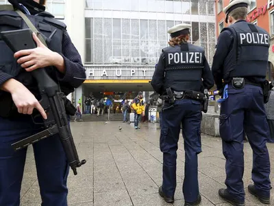 Poliția îi roagă pe cetățeni să nu distribuie în mediul online imagini sau videoclipuri de la locul incidentului/FOTO: Reuters