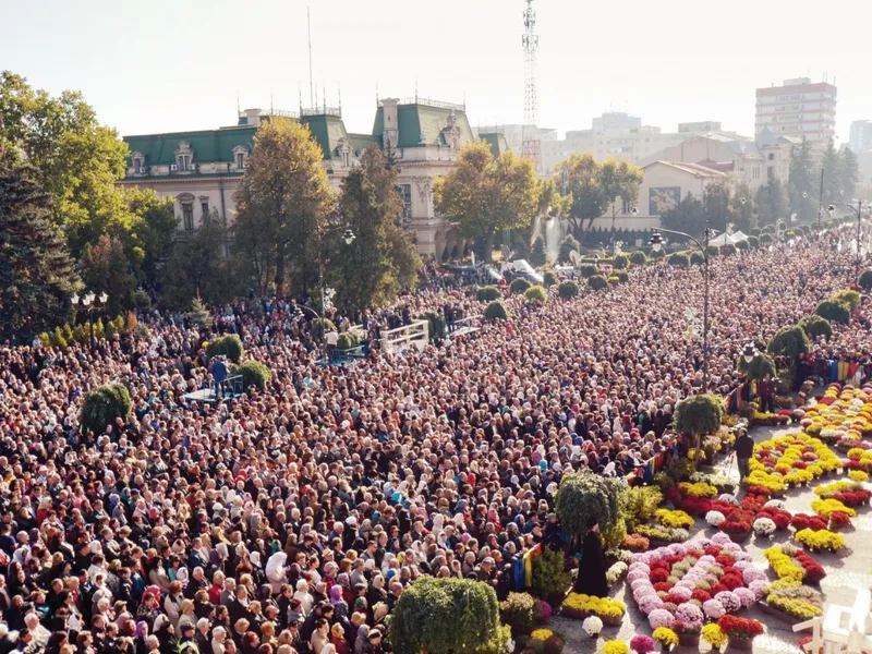 Pelerinaj din anii trecuți / radioresita.ro