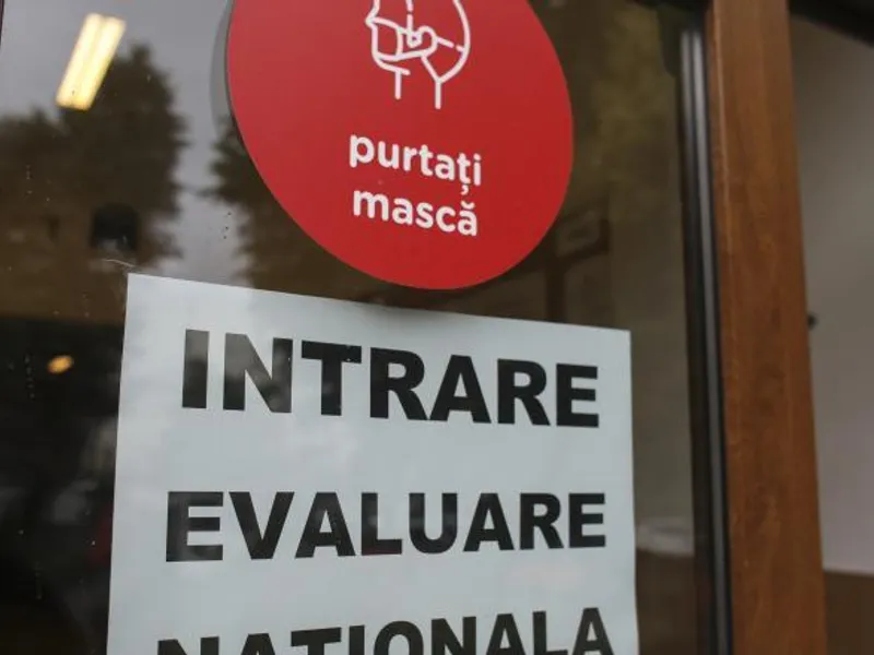 Elevii nu se mai tem de camere la Evaluarea Națională. / Foto: Octav Ganea / Inquam Photos