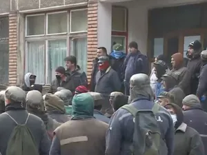 Sute de mineri din Valea Jiului protestează la Mina Lupeni/FOTO: Facebook (captură video)