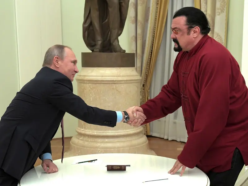 Vladimir Putin și Stevan Seagal / Foto: Profimedia