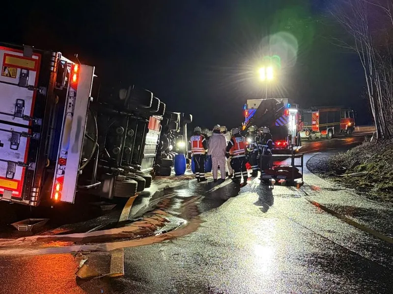 Un român s-a răsturnat cu camionul pe o autostradă din Germania (foto: Ziarulromanesc.de)