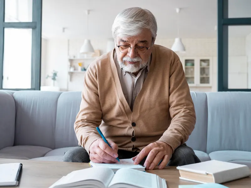 Pensie cu 400 lei mai mare în aprilie. În ce zile se face viramentul banilor în contul pensionarilor Foto: Freepik (fotografie cu caracter ilustrativ)