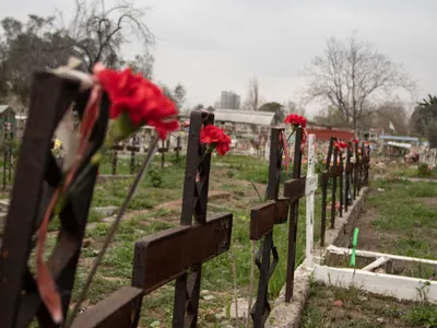 Doi tineri ieșeni beți criță și au distrus un cimitir. Preotul s-a crucit când a văzut dezastrul - FOTO: Profimedia