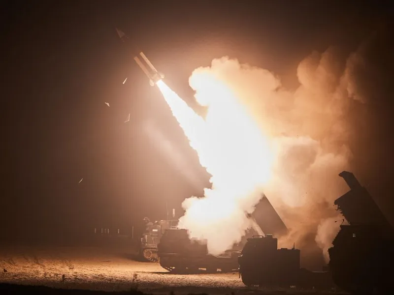 SUA încarcă HIMARS-ul ucrainean cu rachete ATACMS pentru a rupe definitiv Crimeea de la Putin - Foto: Profimedia images