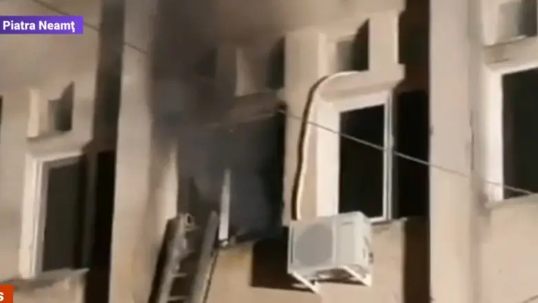 Fumul din incendiul de la Spitalul din Piatra Neamț/FOTO: youtube.com