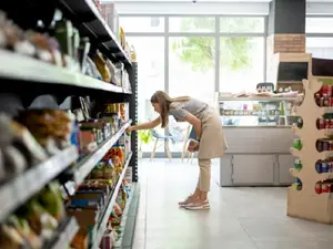 Un supermarket rusesc face angajări în România - Foto: Freepik.com (rol ilustrativ)