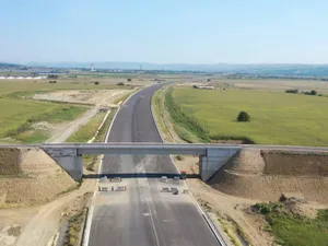 Autostrada Sibiu - Pitești costă 22 milioane €/km, dar nu e cea mai scumpă. 7 milioane/km la câmpie / youtube