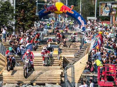 Prologul, show-ul urban din centrul Sibiului, revine la Romaniacs 2022. / Foto: Red Bull Romaniacs