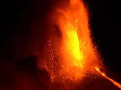 Etna a erupt joi dimineață/FOTO: BBC (captură)