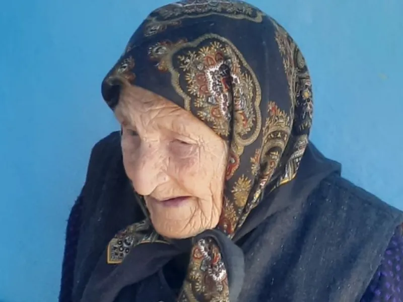 Bătrâna în vârstă de 103 ani - Foto: Vremeanoua