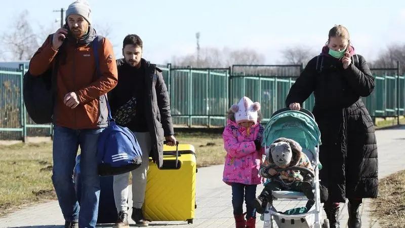 Zeci de mii de refugiati din Ucraina au ajuns in Polonia / FOTO: bbc.com