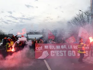 Reformă a pensiilor cu scandal, în Franța: Sute de persoane reținute în urma violențelor. - Foto: Profimedia Images