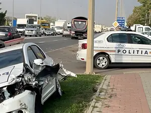 Accident, între două mașini de poliție. Una a ajuns în șanț, alta pe contrasens - Foto: Facebook/Stirea De Iasi