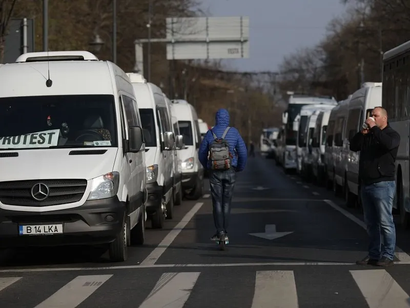 Trotinetele electrice vor fi considerate vehicule Foto: INQUAM Photos/Octav Ganea