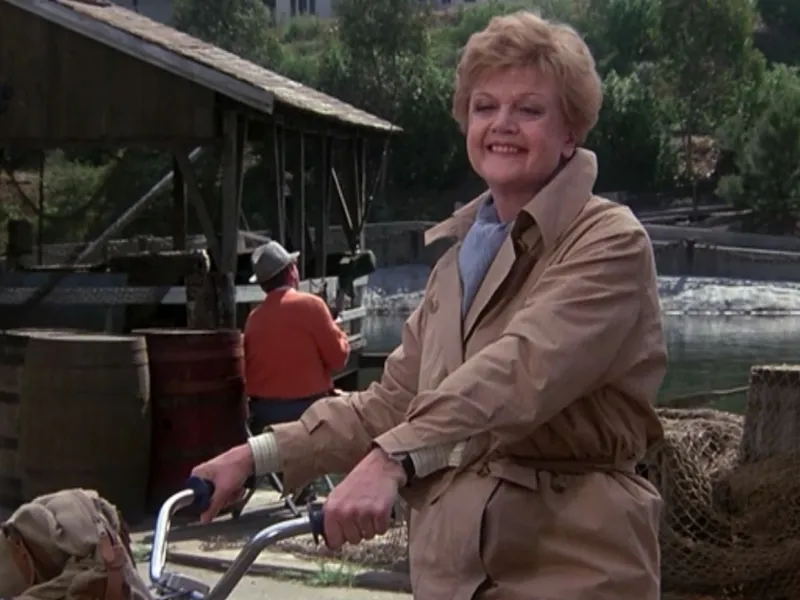 Angela Lansbury, în „Murder, She Wrote"/foto: https://www.themoviescene.co.uk/