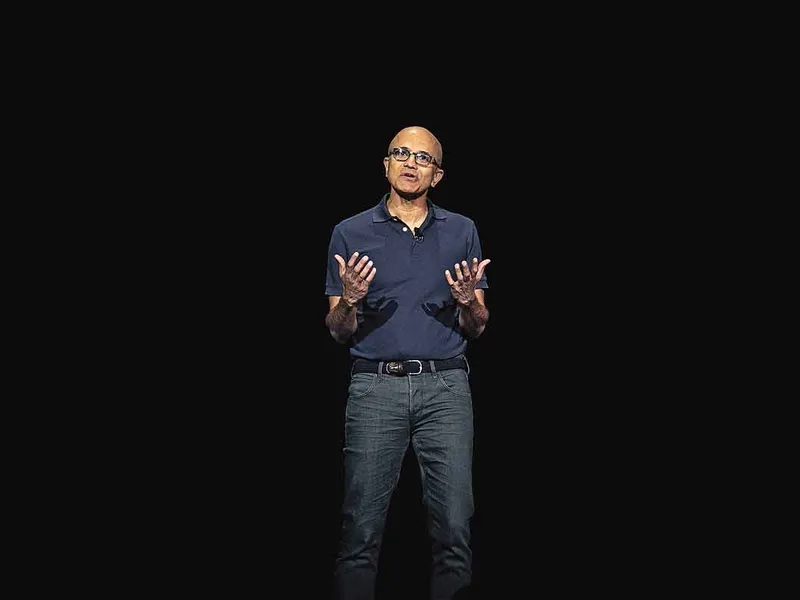 Și CEO-ul Microsoft, Satya Nadella, spune despre amestecul neclar dintre muncă și casă: „Se simte uneori că dormi la serviciu“