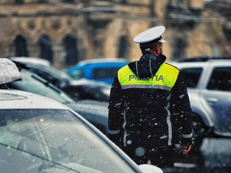 Zeci de mii de polițiști ies din sistem Foto: Facebook/ Poliția Capitalei - rol ilustrativ