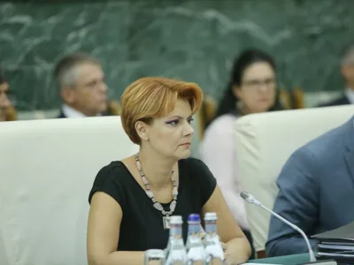 Lia Olguța Vasilescu promite noi măriri de salarii, într-un context politic complicat pentru Dragnea. Foto George Călin