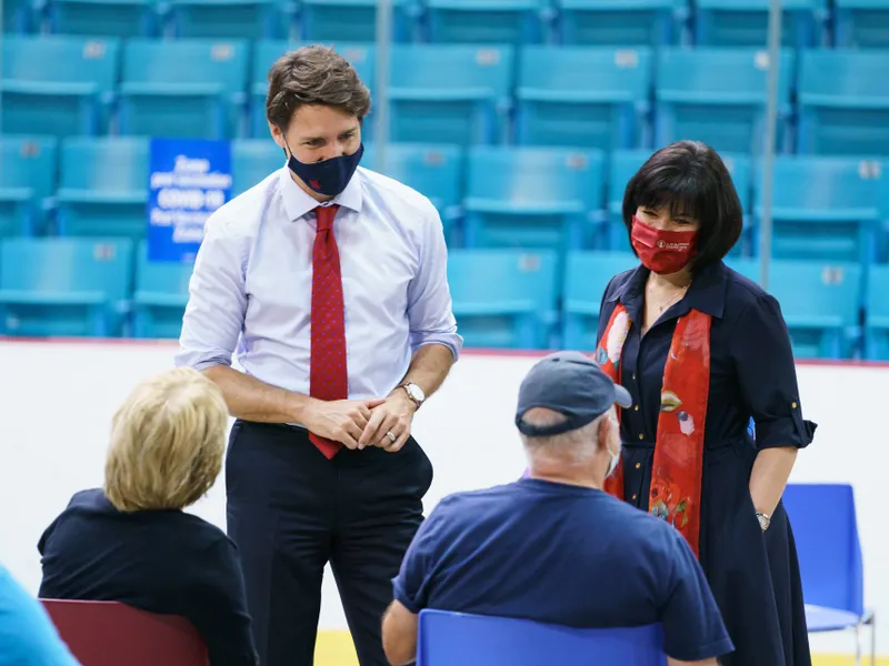 Premierul canadian Justin Trudeau, atacat cu pietre în timpul unei vizite electorale/FOTO: Facebook/JustinTrudeau