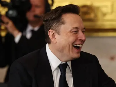 Acțiunile Tesla s-au prăbușit cu 50%. Elon „Politicianul” Musk le spune angajaților să nu vândă - Foto: Profimedia Images (Imagine cu rol ilustrativ)