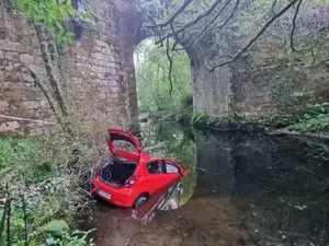 O tânără actriță a murit în vacanță. Iubitul a condus fără permis și a căzut cu mașina în râu. / Foto: ziarulromanesc.es