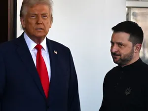 Întâi Trump, apoi un jurnalist: Zelenski, ironizat la Casa Albă dintr-un motiv neașteptat! Reacție dură din Ucraina