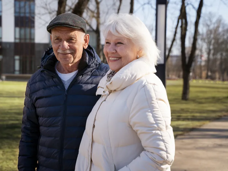 Care pensionari mai au 2 zile să depună documente pentru o pensie mai mare? Anunțul Casei de Pensii - Foto: Freepik (Imagine cu rol ilustrativ)