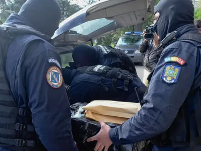 Poliţia Bucureşti, lucruri suspecte la achiziţia de echipamente pentru dotare. DNA face percheziţii - Foto: Poliţia Română