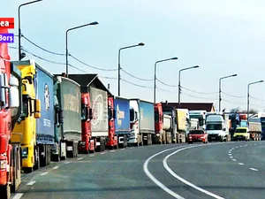 Vamă Borș - coloană de camioane - Foto: Digi24