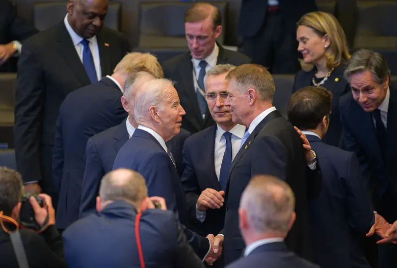 Întâlnire Iohannis-Biden la sediul NATO/ FOTO: presidency.ro