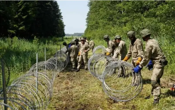 Armata lituaniană, puteri extinse la granița cu Belarus din cauza migranților/FOTO: Agerpres