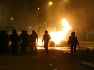 Violențe din Piața Victoriei. Foto Inquam Photos/George Călin