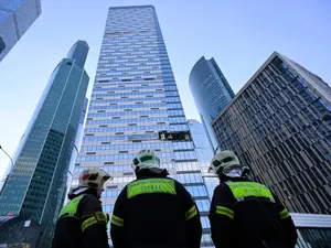 Priveliștea zgârie-norilor avariați din cartierul de afaceri "Moscow City", după un atac cu drone raportat la Moscova - Foto: Profimedia Images