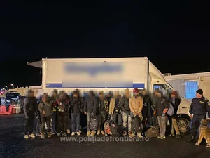 Autoutilitara era condusă de un cetăţean din Republica Moldova.- Foto: Poliția de frontieră