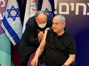 Premierul Benjamin Netanyahu, primul israelian vaccinat