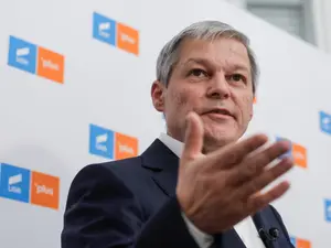 Cioloș: „Este posibilă construirea unei majorităţi în Parlament”/foto: inquam/george calin