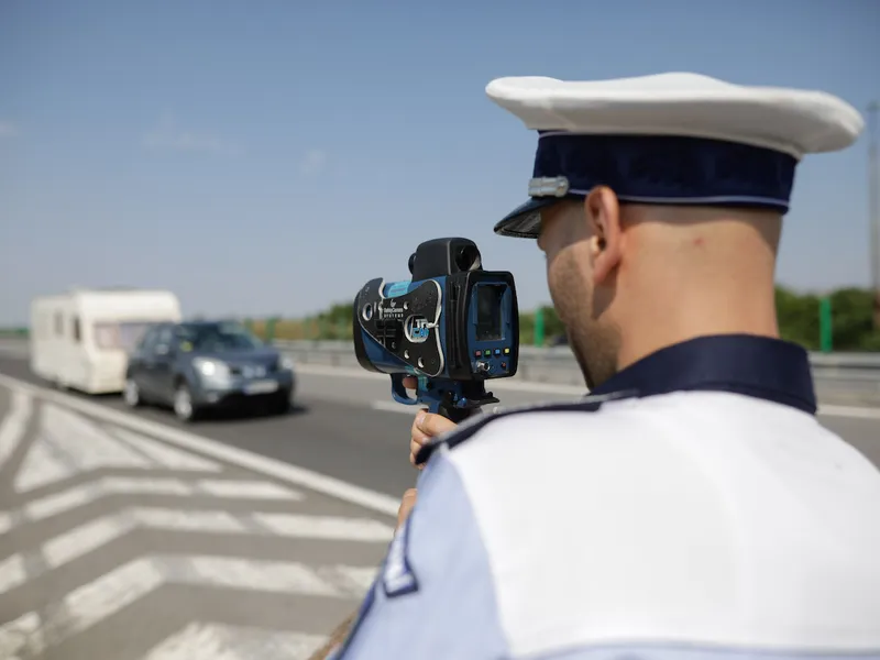 Un șofer a fost înregistrat de radar că mergea cu 148 km/h într-o localitate din Tulcea - Foto: INQUAM PHOTOS/ George Călin