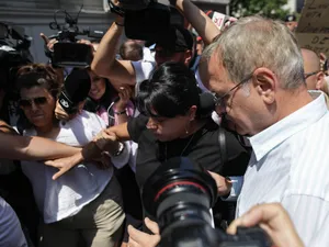 Altercații între protestatari și susținătorii lui Liviu Dragnea, după ce acesta a ajuns la DNA/FOTO: Inquam Photos/Octav Ganea