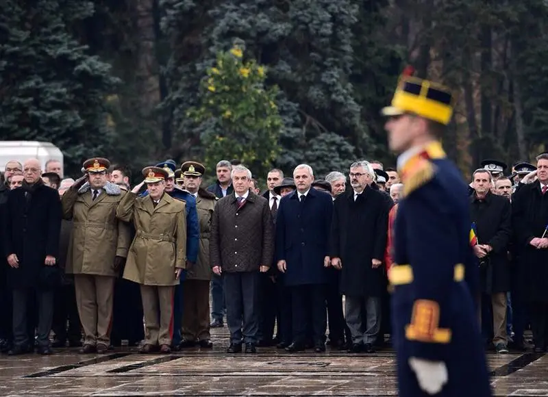 Liviu Dragnea vrea să majoreze din nou pensiile speciale de care beneficiază militarii Foto: Facebook