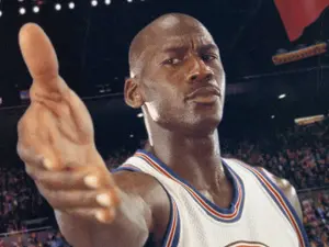 Michael Jordan le întinde o mână celor care au de suferit de pe urma puternicei furtuni