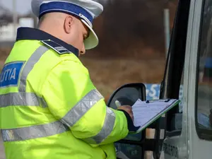 Poliţia Română, împreună cu reprezentanţi ai celorlalte autorităţi cu atribuţii în domeniu, a aplicat, în ultimele 24 de ore, 4.520 de sancţiuni contravenţionale, în valoare de 855.215 lei. / Foto: digi24.ro