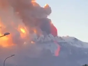 Vulcanul Etna a erpt puternic Foto: captură video