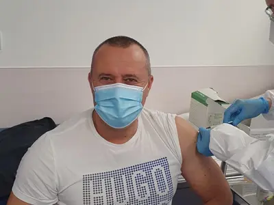 Un primar din Călărași a sărit peste rând și s-a vaccinat împotriva COVID în etapa dedicată medicilor/FOTO: Facebook